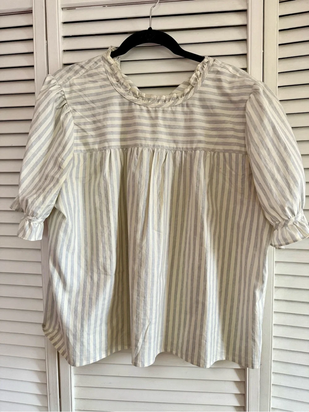 Madewell Ruffle-Yoke Striped Puff-Sleeve Top - Light Gray & White XL